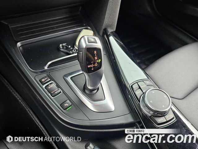 BMW 3-Series 2016 — photo 9