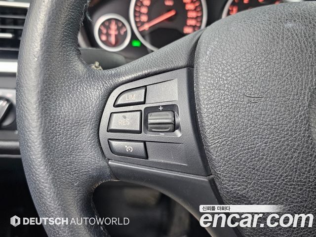 BMW 3-Series 2016 — photo 16