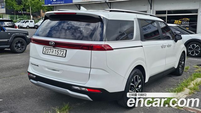 Kia Canival 2021 — photo 7