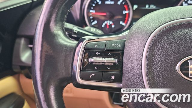 Kia Canival 2021 — photo 14