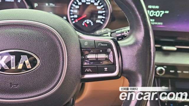 Kia Canival 2021 — photo 15