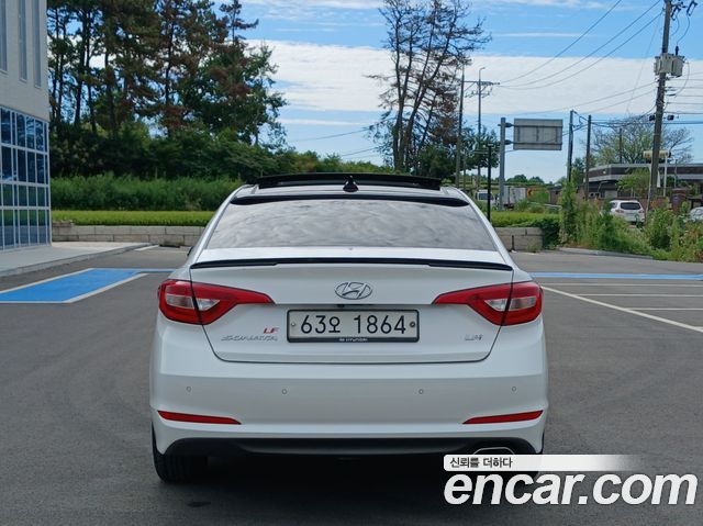 Hyundai Sonata 2015 — photo 17