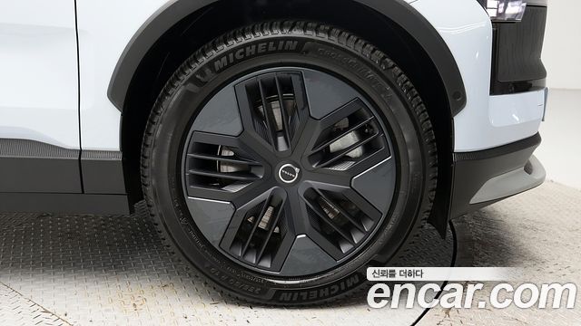 Volvo EX30 2026 — photo 8