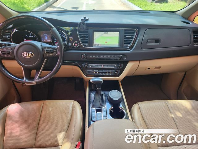 Kia Canival 2019 — photo 13