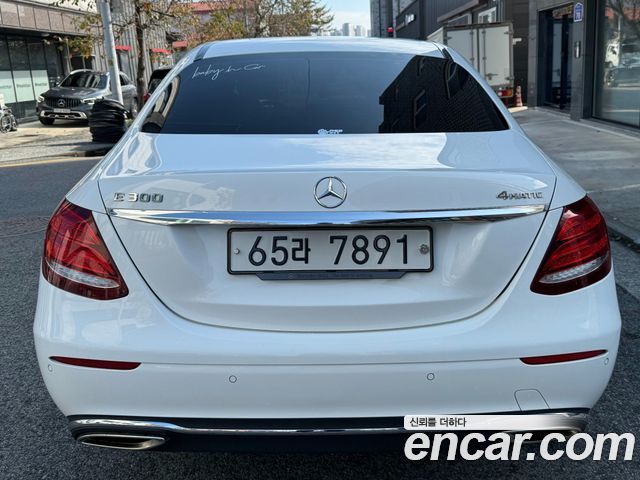 Mercedes-Benz E-Class 2019 — photo 2