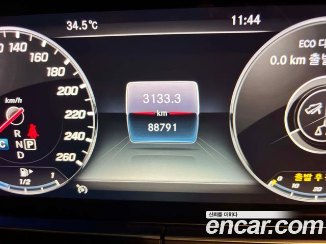 Mercedes-Benz E-Class 2019 — photo 13