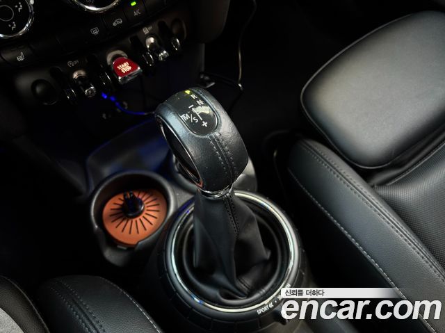 Mini Cooper 2016 — photo 9