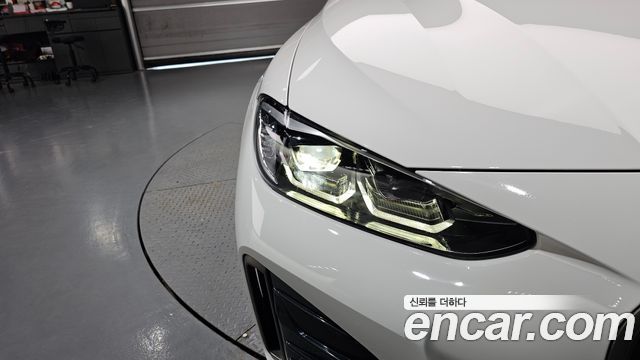 BMW i4 2024 — photo 8