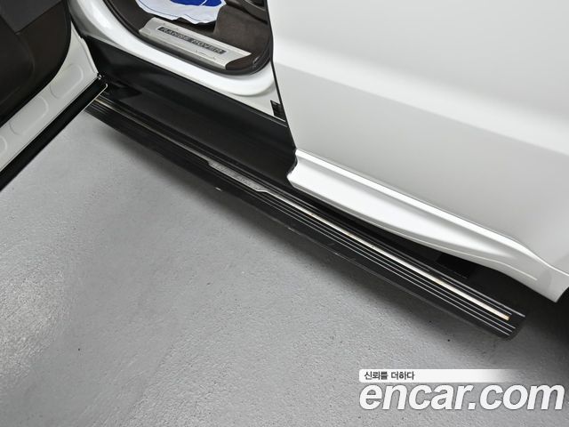 Land Rover Range Rover Sport 2018 — photo 11