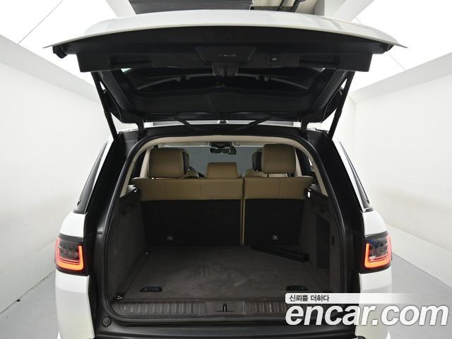 Land Rover Range Rover Sport 2018 — photo 17