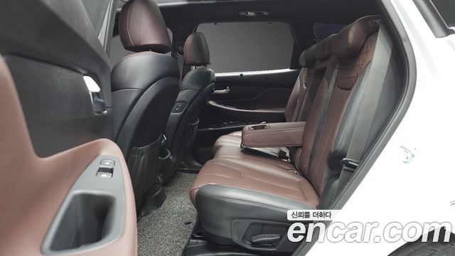 Hyundai Santafe 2019 — photo 11