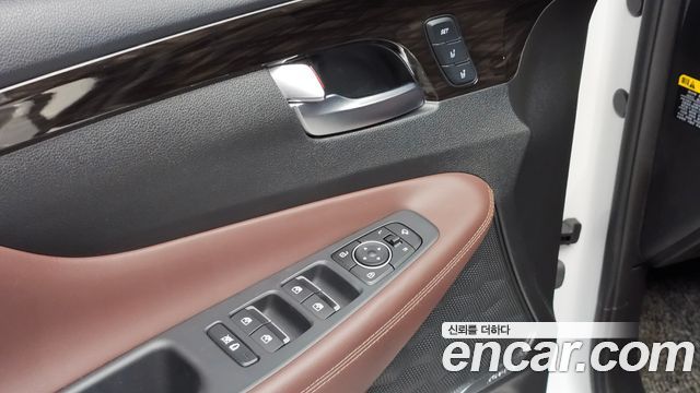Hyundai Santafe 2019 — photo 20