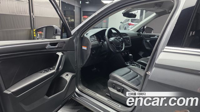 Volkswagen Tiguan 2020 — photo 13