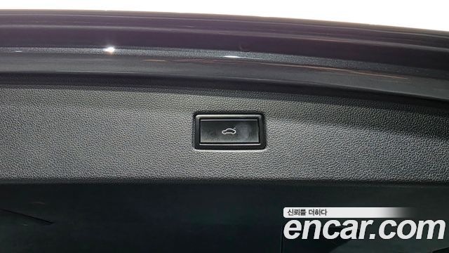 Volkswagen Tiguan 2020 — photo 31