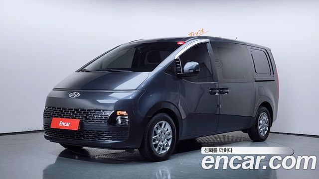 Hyundai Staria 2022 — photo 1