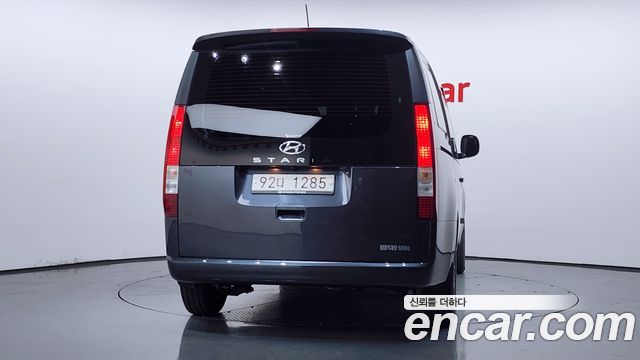 Hyundai Staria 2022 — photo 4