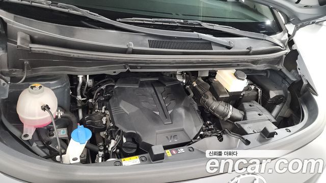 Hyundai Staria 2022 — photo 6