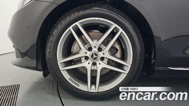 Mercedes-Benz E-Class 2018 — photo 5