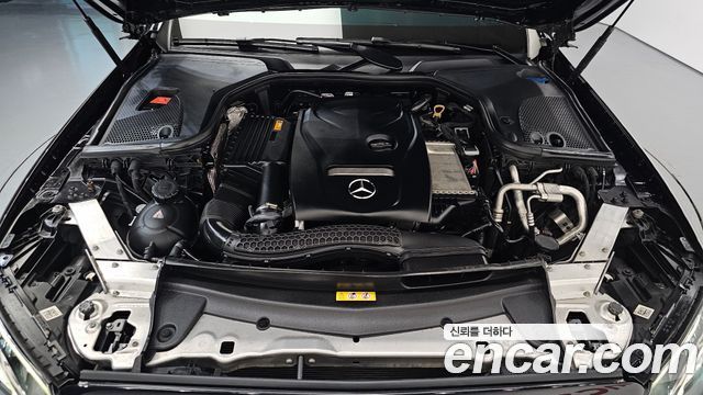 Mercedes-Benz E-Class 2018 — photo 6