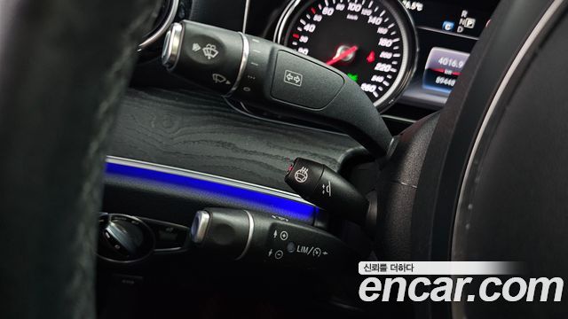 Mercedes-Benz E-Class 2018 — photo 18