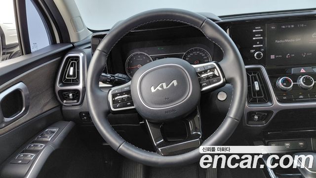 Kia Sorento 2023 — photo 13