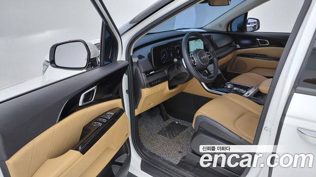 Kia Canival 2023 — photo 10