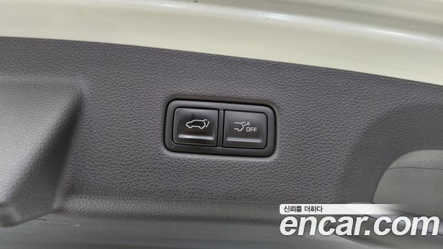 Kia Canival 2023 — photo 15