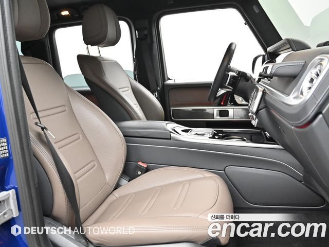 Mercedes-Benz G-Class 2025 — photo 10