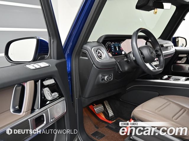 Mercedes-Benz G-Class 2025 — photo 11
