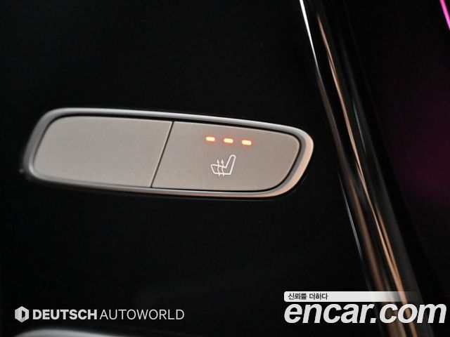 Mercedes-Benz G-Class 2025 — photo 16