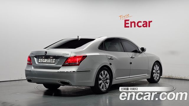 Hyundai Equus 2010 — photo 2