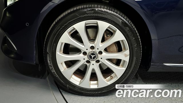 Mercedes-Benz E-Class 2019 — photo 5
