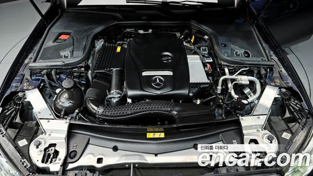 Mercedes-Benz E-Class 2019 — photo 6