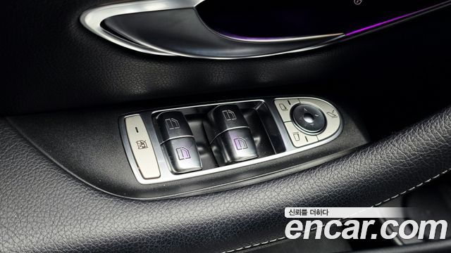 Mercedes-Benz E-Class 2019 — photo 15