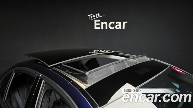 Mercedes-Benz E-Class 2019 — photo 20