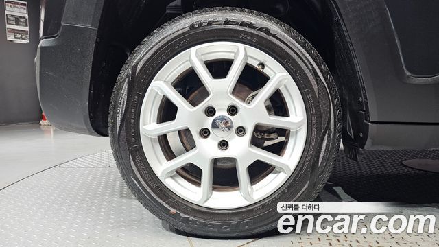 Jeep Renegade 2019 — photo 5