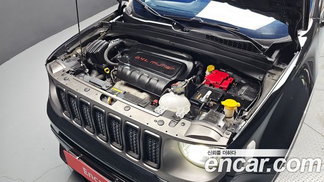 Jeep Renegade 2019 — photo 6