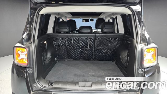 Jeep Renegade 2019 — photo 20