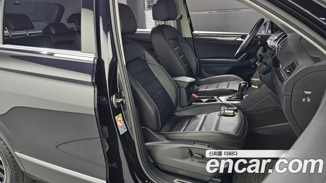 Volkswagen Tiguan 2020 — photo 12