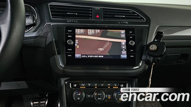 Volkswagen Tiguan 2020 — photo 14