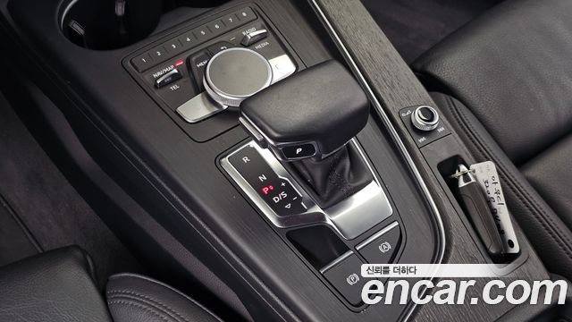 Audi A4 2019 — photo 12