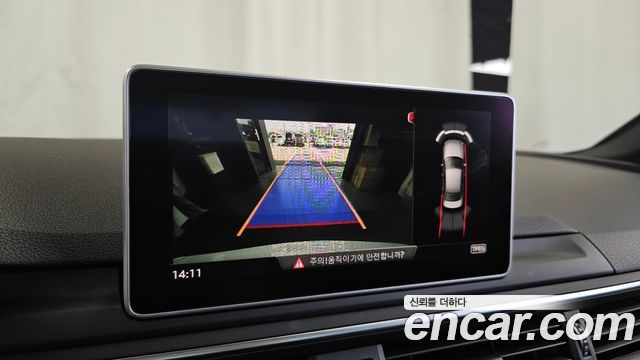 Audi A4 2019 — photo 21