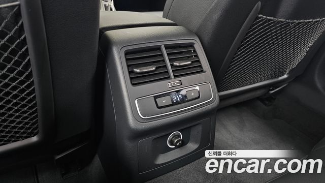 Audi A4 2019 — photo 24