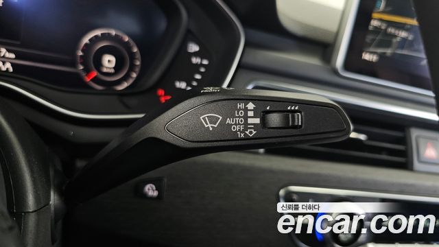 Audi A4 2019 — photo 29