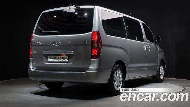 Hyundai Starex 2014 — photo 2
