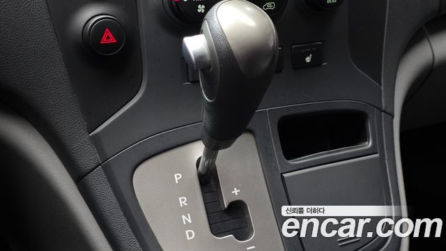 Hyundai Starex 2014 — photo 9