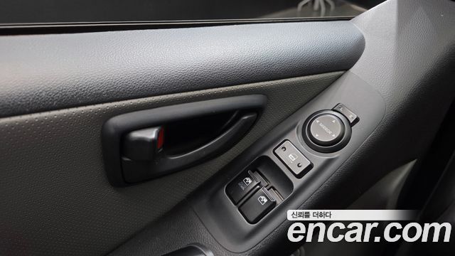 Hyundai Starex 2014 — photo 16