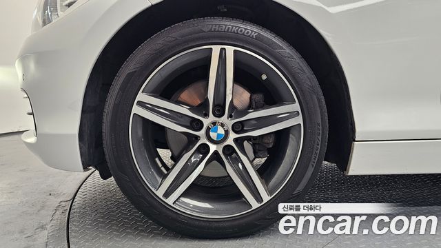 BMW 1-Series 2017 — photo 5