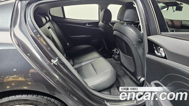 Kia Stinger 2021 — photo 17