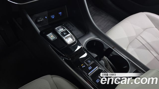 Hyundai Sonata 2022 — photo 9